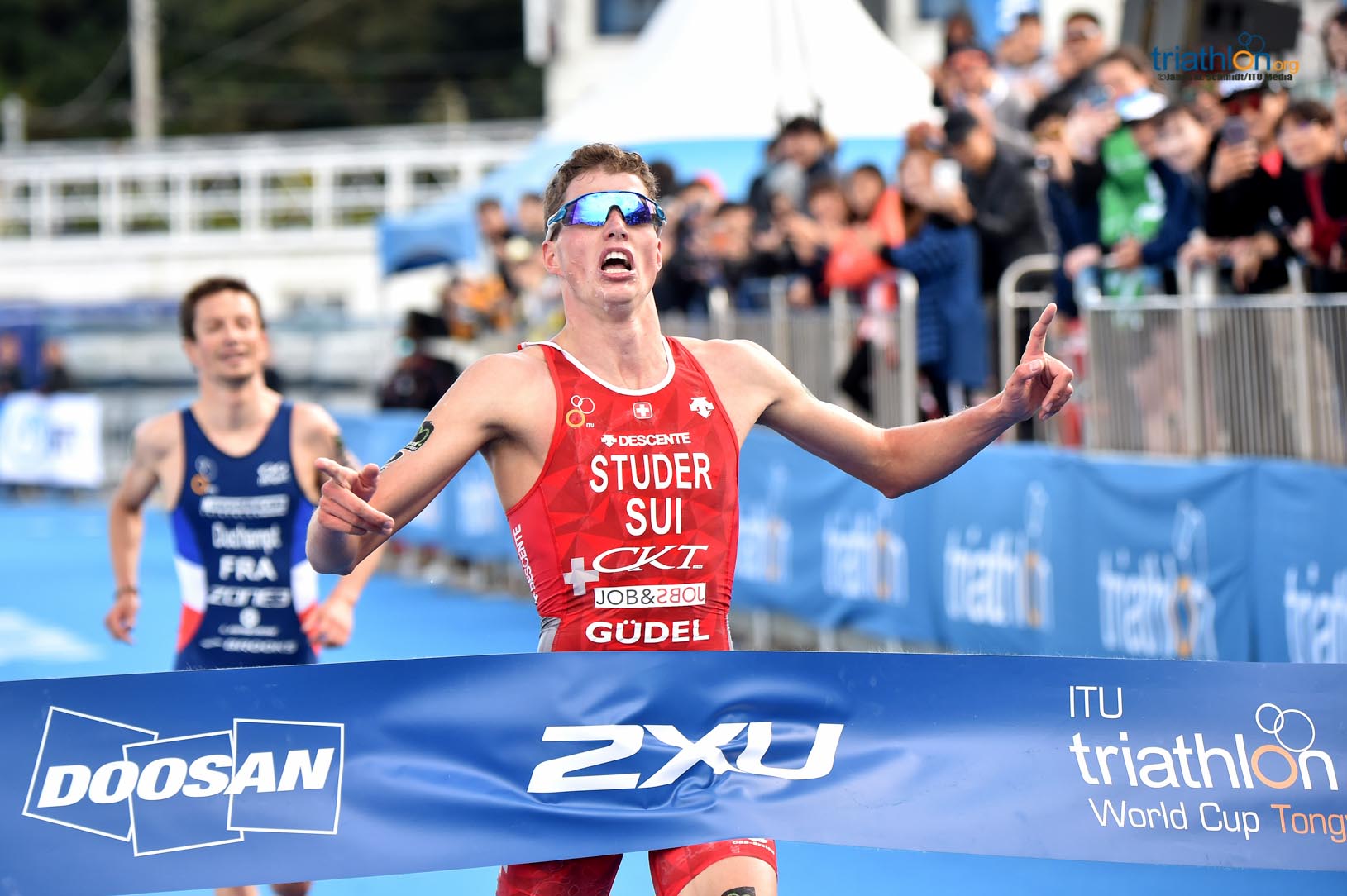 Max Studer sprints to his first World Cup victory in Tongyeong • World  Triathlon